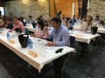 Enólogos y expertos durante una cata en la sede del CRDO Bierzo, en Cacabelos (León)